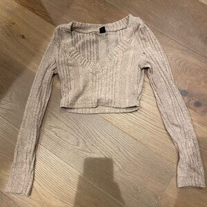 Brownish pink women’s cropped long sleeve shirt